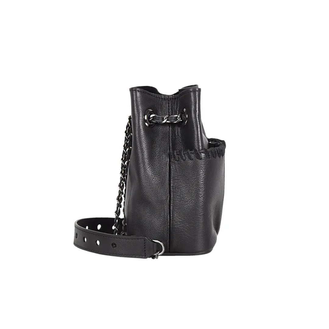 CLOE BLACK
