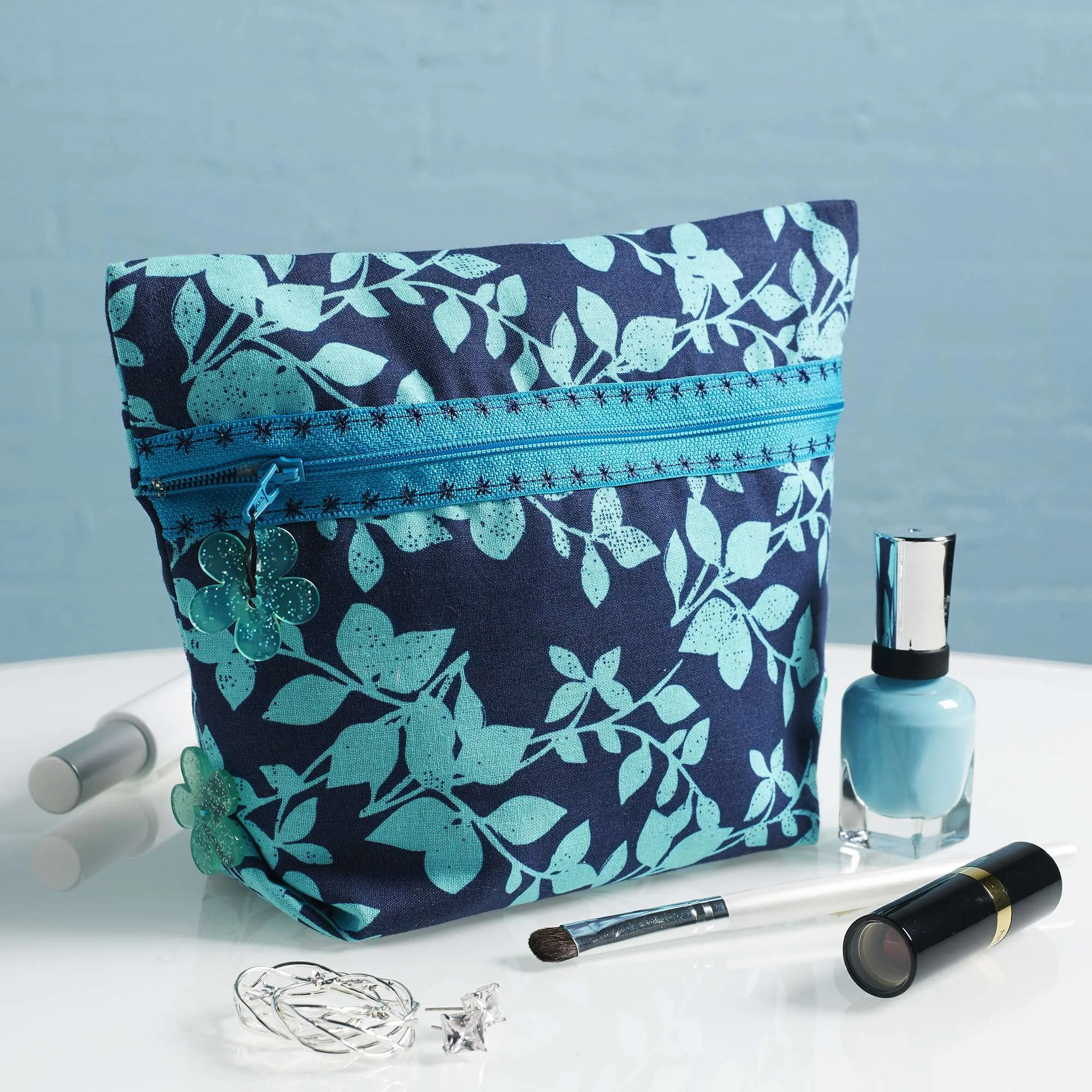 Coats & Clark Sewing Stitched With Style Zip Pouch