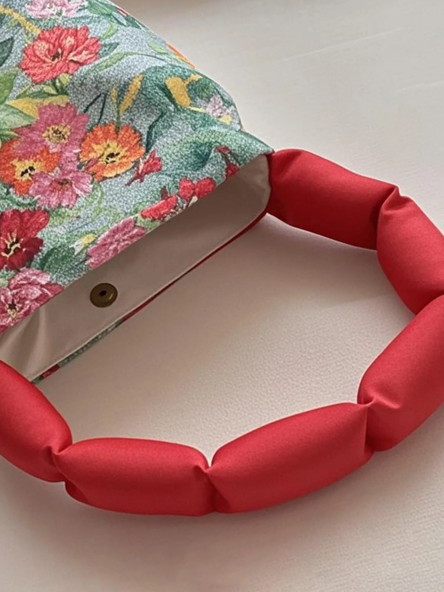 Vibrant Floral Printed Bucket Bag BP005